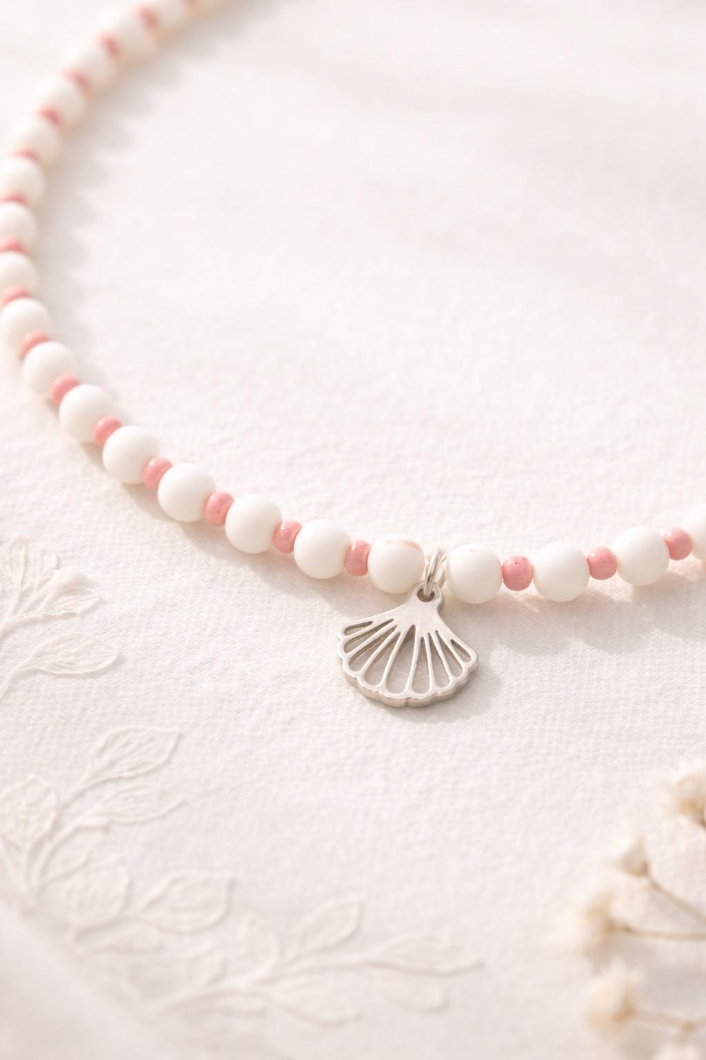 שרשרת פנינים עדינה